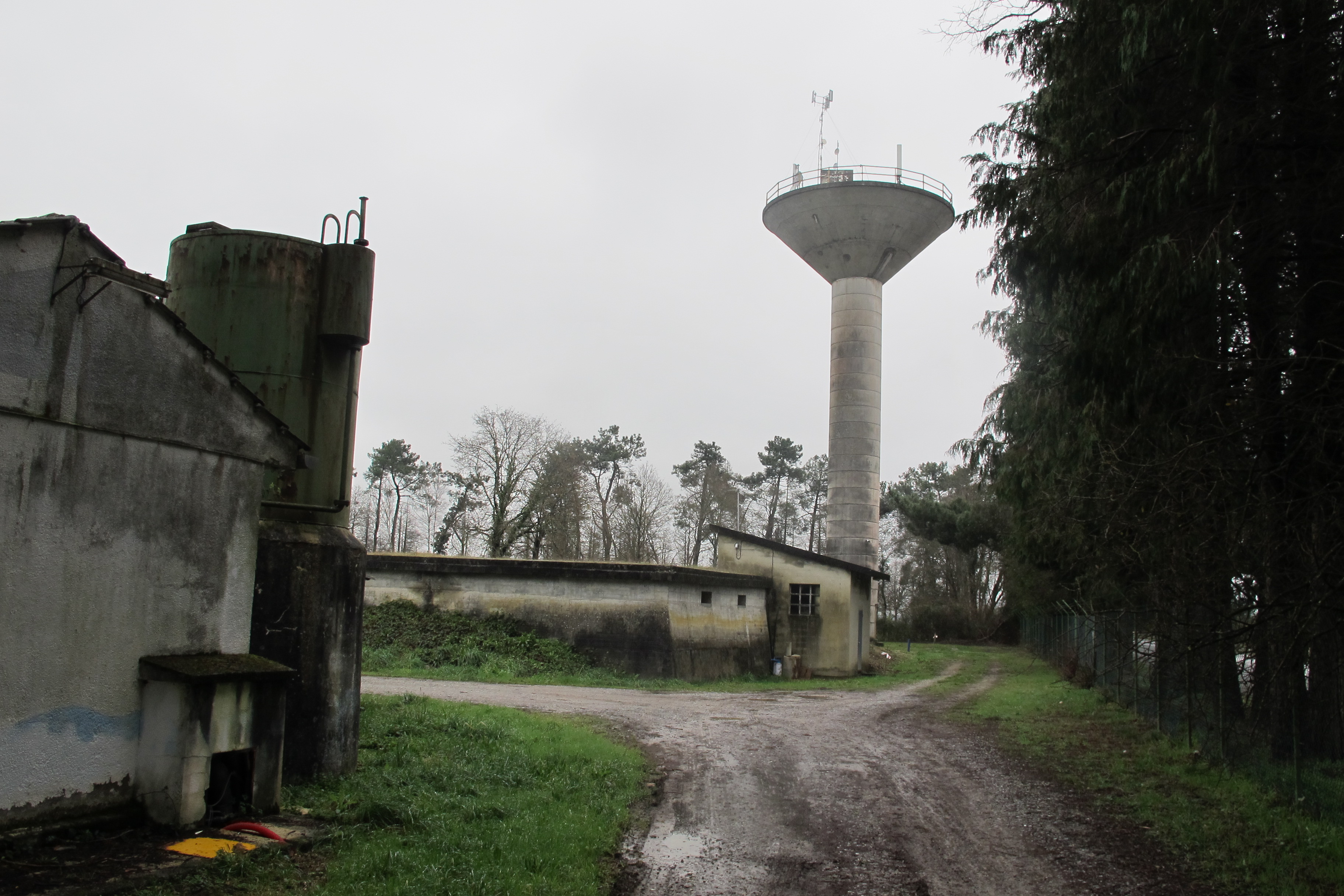 MEJORA DE LA RED DE ABASTECIMIENTO EN CASTRO DE REI (AGUAS DE GALICIA)