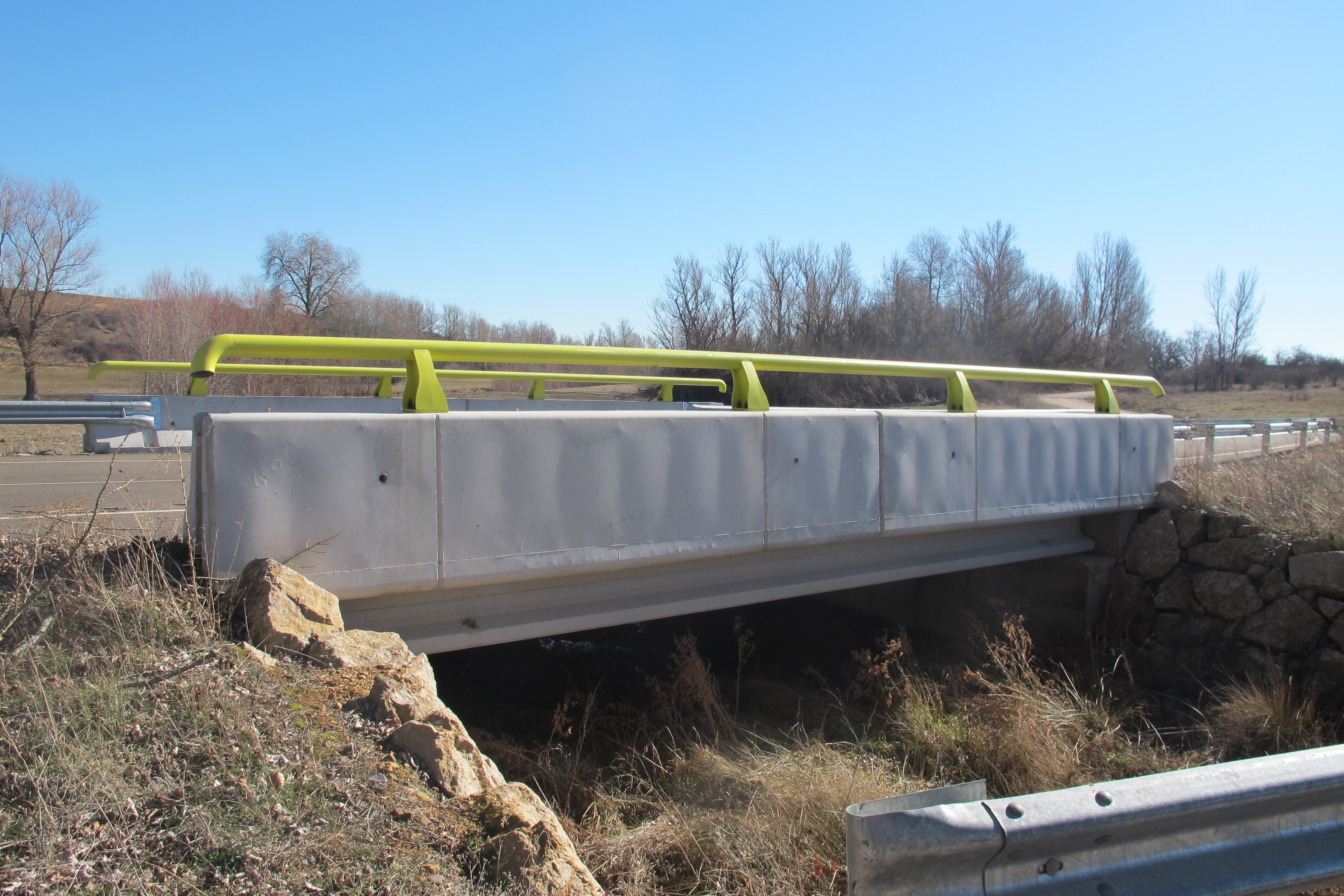 NUEVO PUENTE SOBRE EL ARROYO DE LOS ANTIMIOS