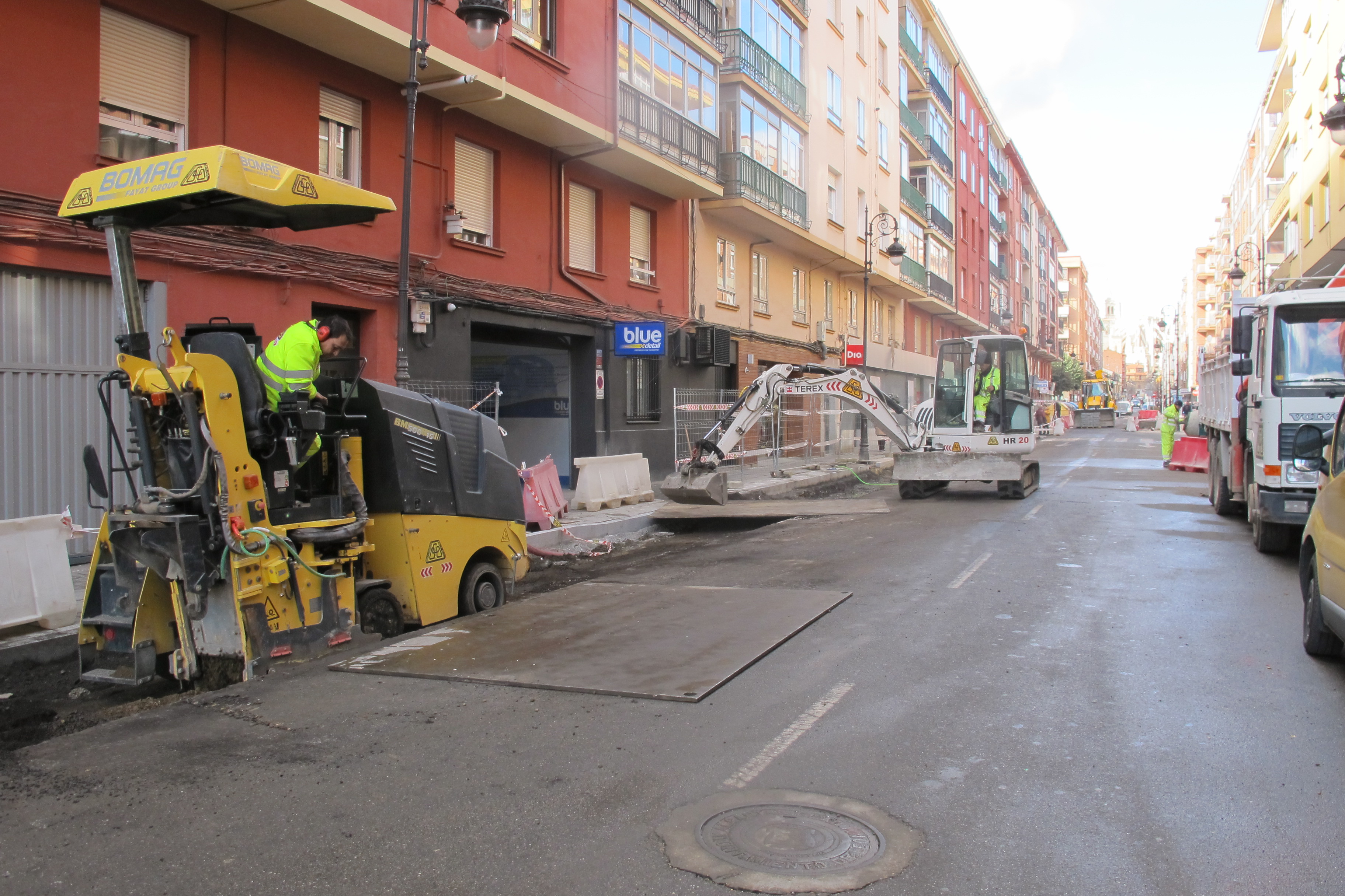 ZONA DE BAJAS EMISIONES EN LA CALLE JOSÉ MARÍA FERNÁNDEZ (AYTO. DE LEÓN)